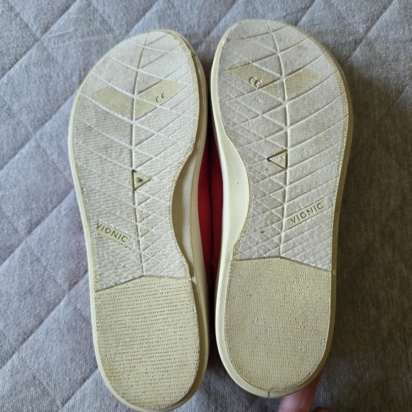 Vionic Beach Pismo Sneakers Size 9.5 Red/orange color - Picture 7 of 9